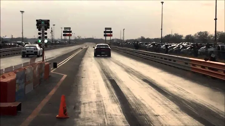 2009 Dodge Challenger R/T 1/8 mile Drag Racing