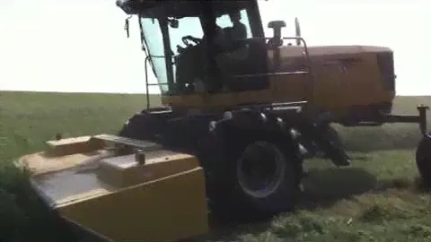 Challenger WR9770 16 ft. razor disc header