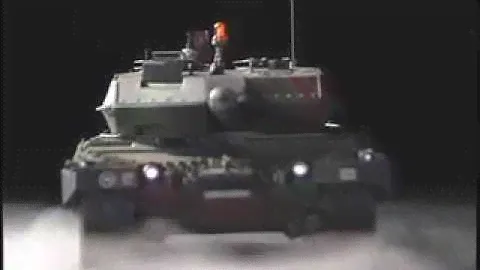 TAMIYA 1/16 RC Leopard 2 A6 Main Battle Tank タミヤ ドイツ主力戦車 レオパルト2 A6
